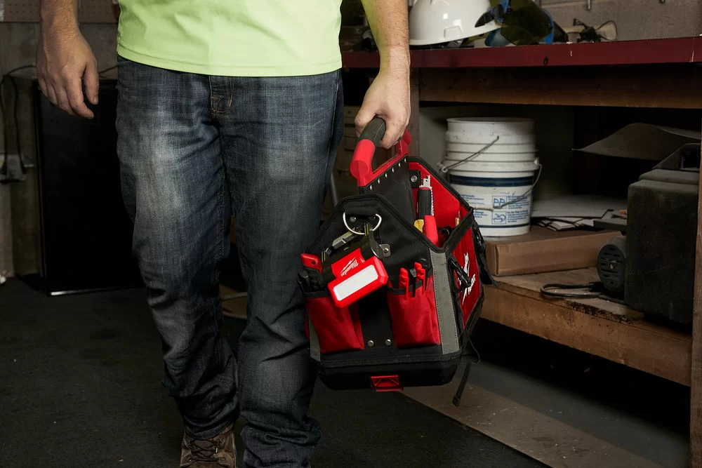 Аккумуляторный фонарь Milwaukee L4 FFL-201 – №1