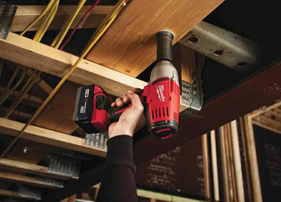 Аккумуляторный гайковерт Milwaukee HD18 HIWF-402С (2х4,0 Ач) №8