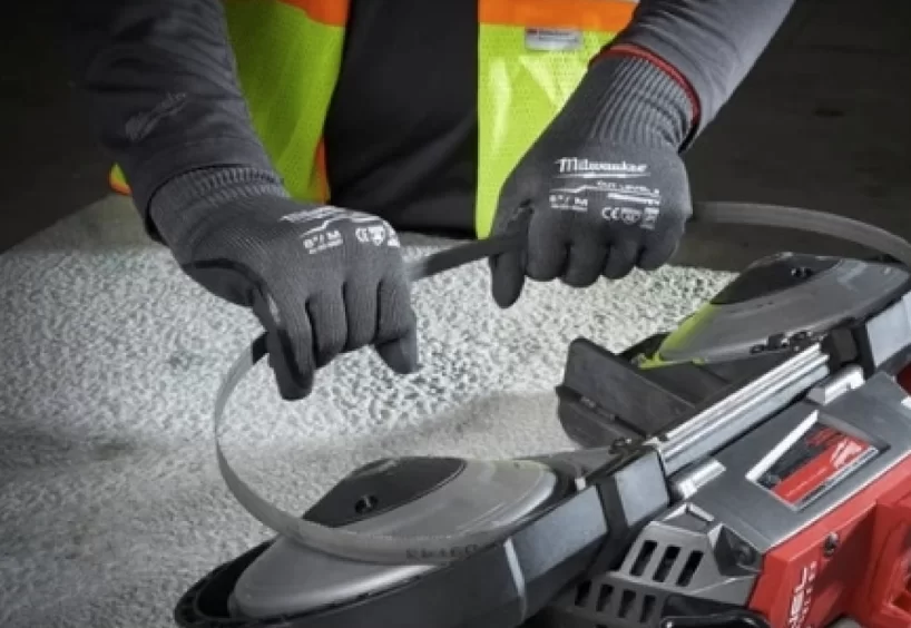 Перчатки Milwaukee XL/10 с защитой от порезов, уровень 5/E №2