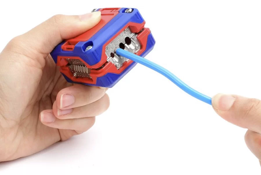 Многофункциональный инструмент для зачистки проводов WORKPRO (WP291010) №1