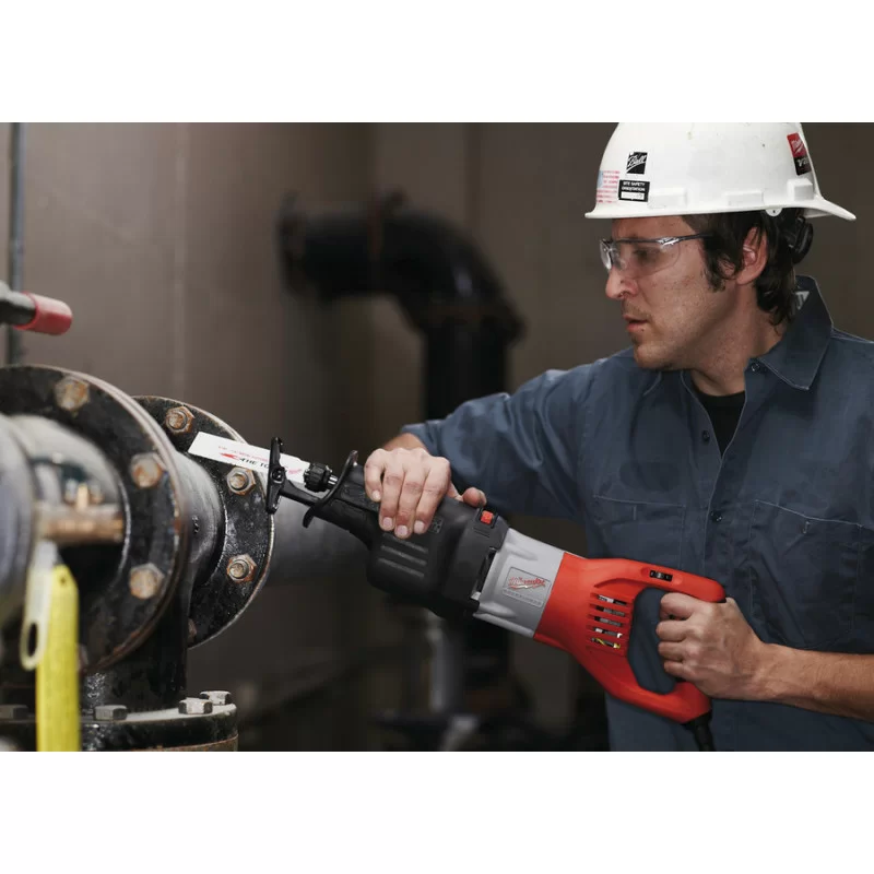 Пила сабельная Milwaukee SSPE 1300 SX – фото №1 Пила сабельная Milwaukee SSPE 1300 SX – №1