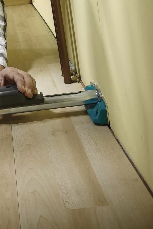 Струбцина для укладки ламинта Wolfcraft (6945000) – фото №2 Струбцина для укладки ламинта Wolfcraft (6945000) – №2