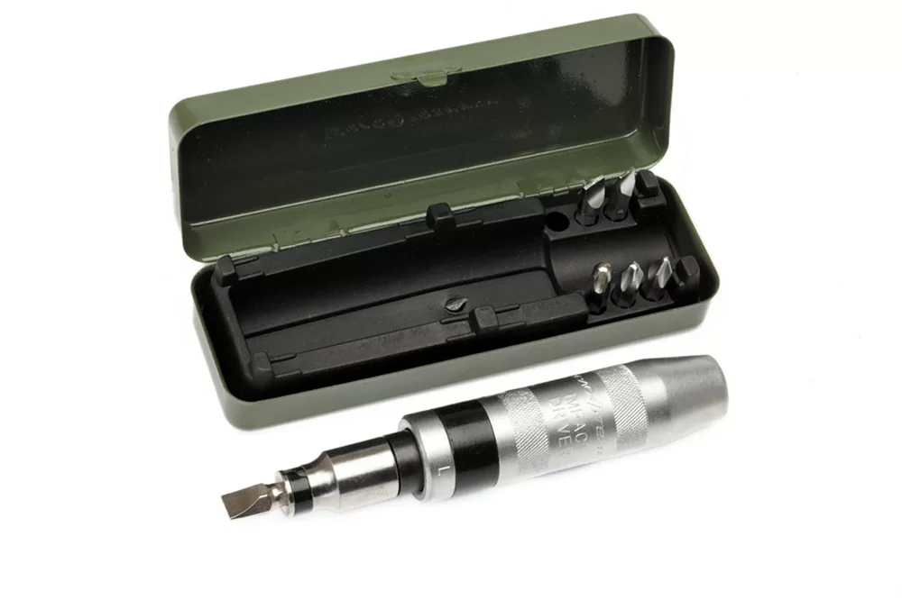 Отвертка ударная Дело Техники 5/16" со вставками (7 шт) – фото №1 Отвертка ударная Дело Техники 5/16" со вставками (7 шт) – №1