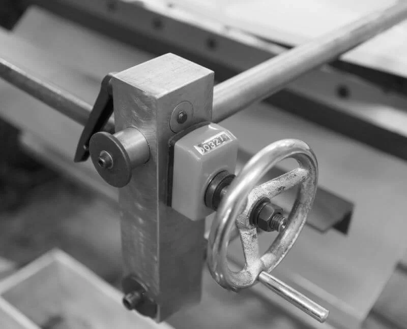 Гильотина электромеханическая Stalex Q11-3x1300 – №2