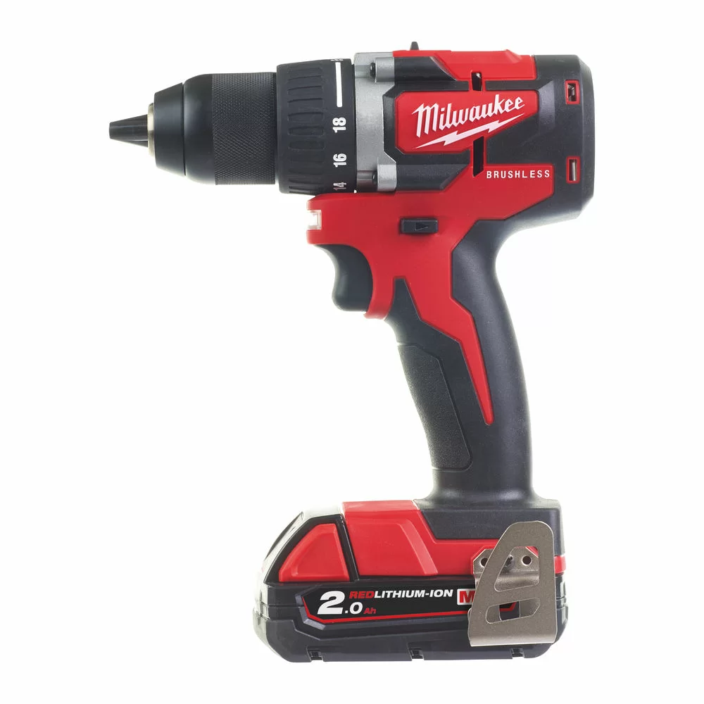 Аккумуляторная дрель-шуруповерт Milwaukee M18 CBLDD-202C(2х2,0 Aч) – №1