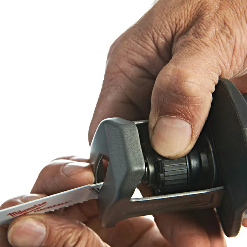 Аккумуляторная сабельная пила Milwaukee M12 CHZ-202X FUEL (LiIon 2Ач) – №1