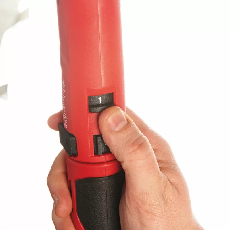 Аккумуляторная отвертка Milwaukee M4 D-202B – фото №2 Аккумуляторная отвертка Milwaukee M4 D-202B – №2