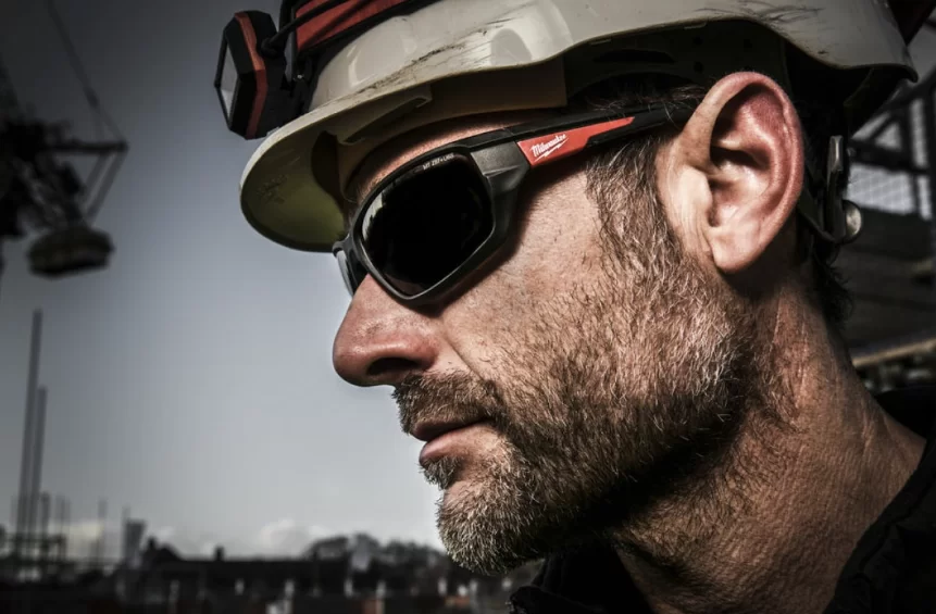 Очки защитные Milwaukee Performance с покрытием AS/AF, затемненные №2