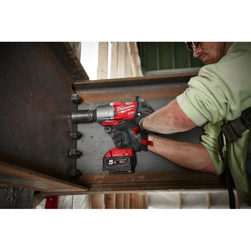 Аккумуляторный гайковерт Milwaukee M18 ONEFHIWF12-502X ONE-KEY FUEL 1/2" (2х5,0 Ач) №2