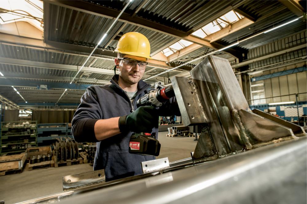 Аккумуляторная дрель-шуруповерт Metabo GB 18 LTX BL Quick I (без акк. и з/у) №1