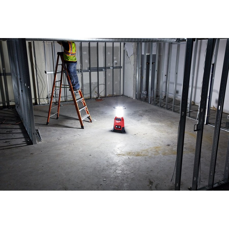 Акк. фонарь Milwaukee M18 ONESLDP-0 ONE-KEY без акк. с зарядным устройством – №4