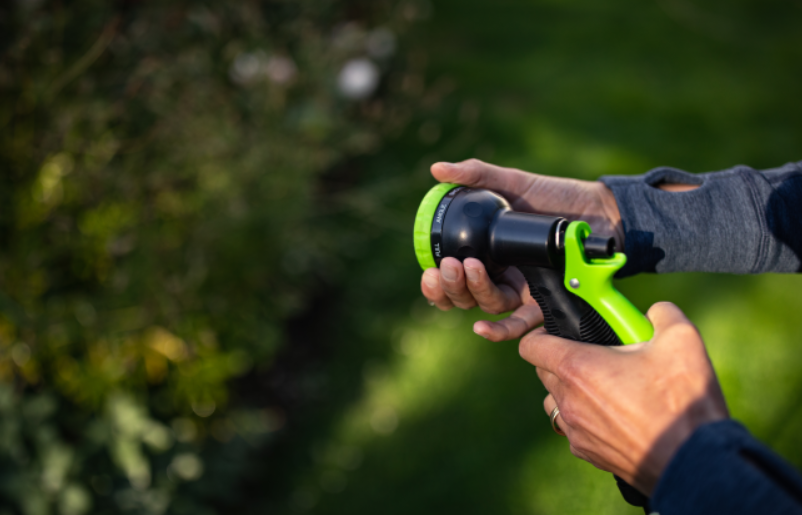 Аккумуляторный насос Greenworks G24SWP 24V для бочки (без акк и з/у) №1