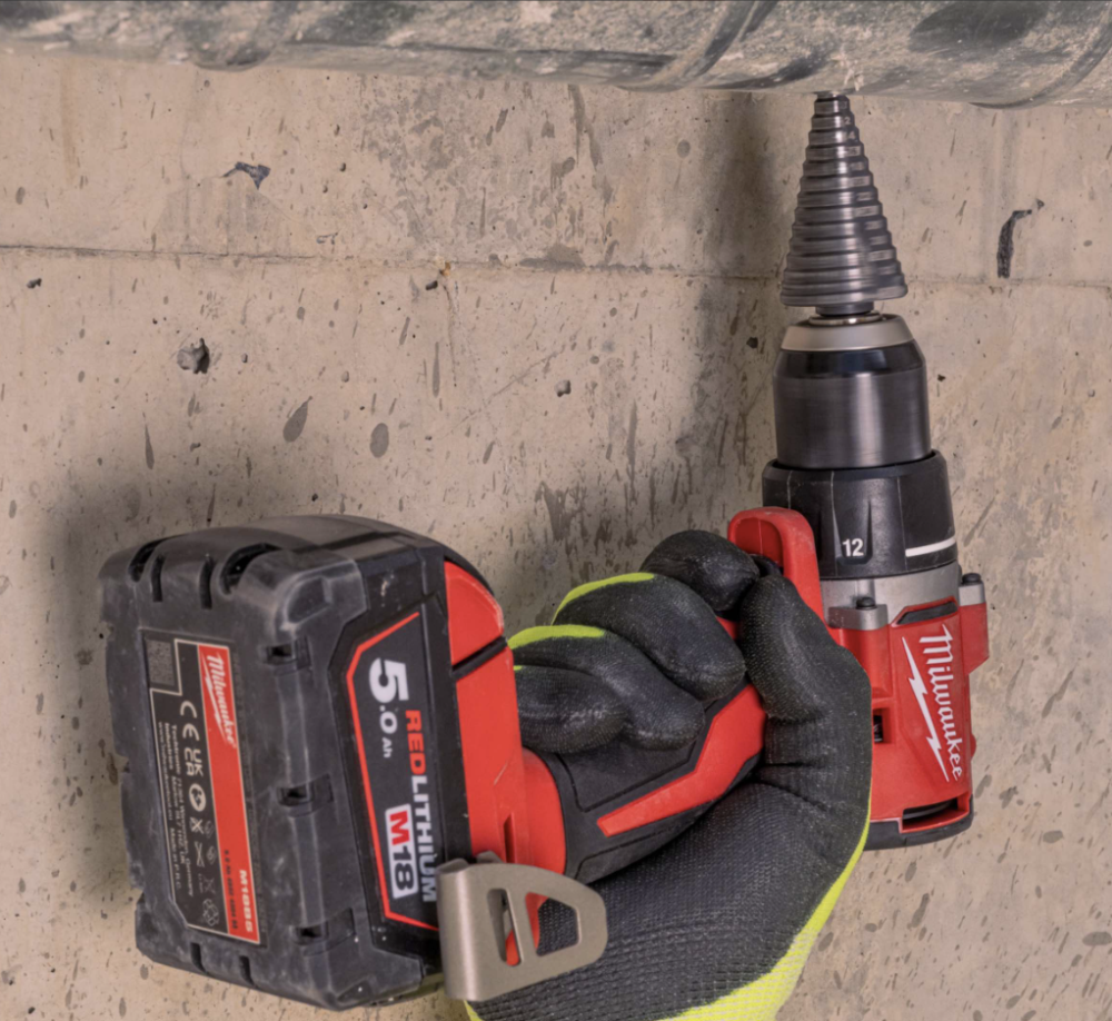 Аккумуляторная дрель-шуруповерт Milwaukee M18 BLDDRC-0X (без акк. и з/у) №4