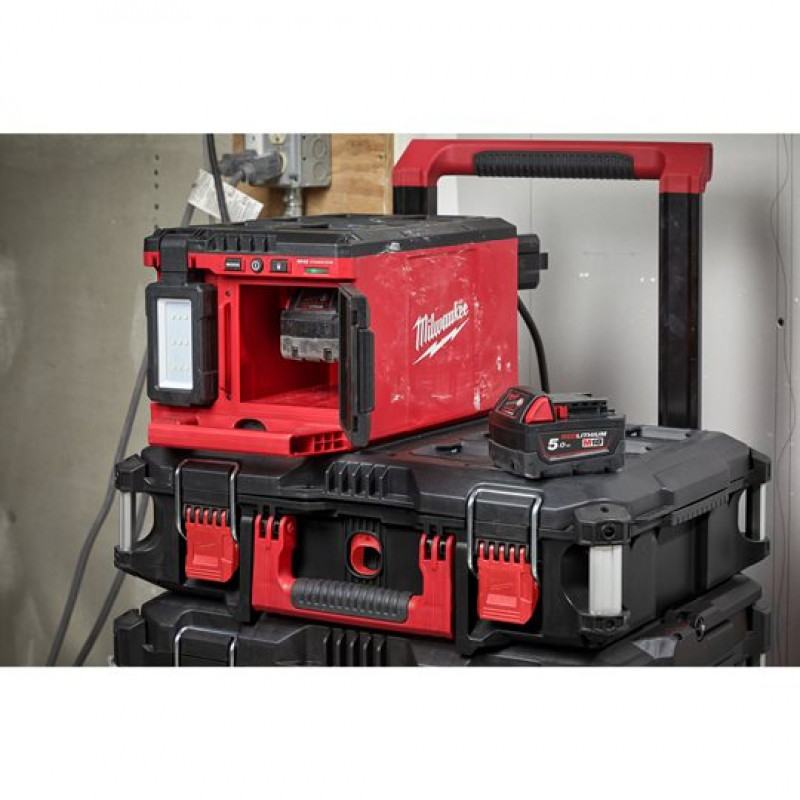 Акк. фонарь Milwaukee M18 POALC-0 с функцией зарядного устройства на базе PACKOUT – №11