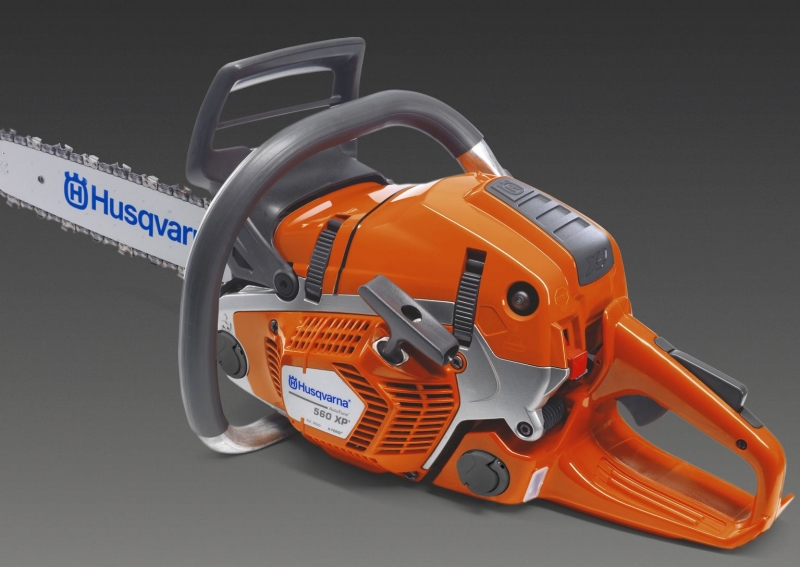 Пила цепная бензиновая Husqvarna 555 15" №1