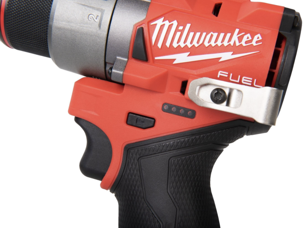 Аккумуляторная дрель-шуруповерт Milwaukee M12 FDD2-402X (2х4,0 Ач) №3